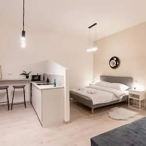 Kl31 - Urban Escape - Prime Location - Klauzal Square By Bqa Budapest