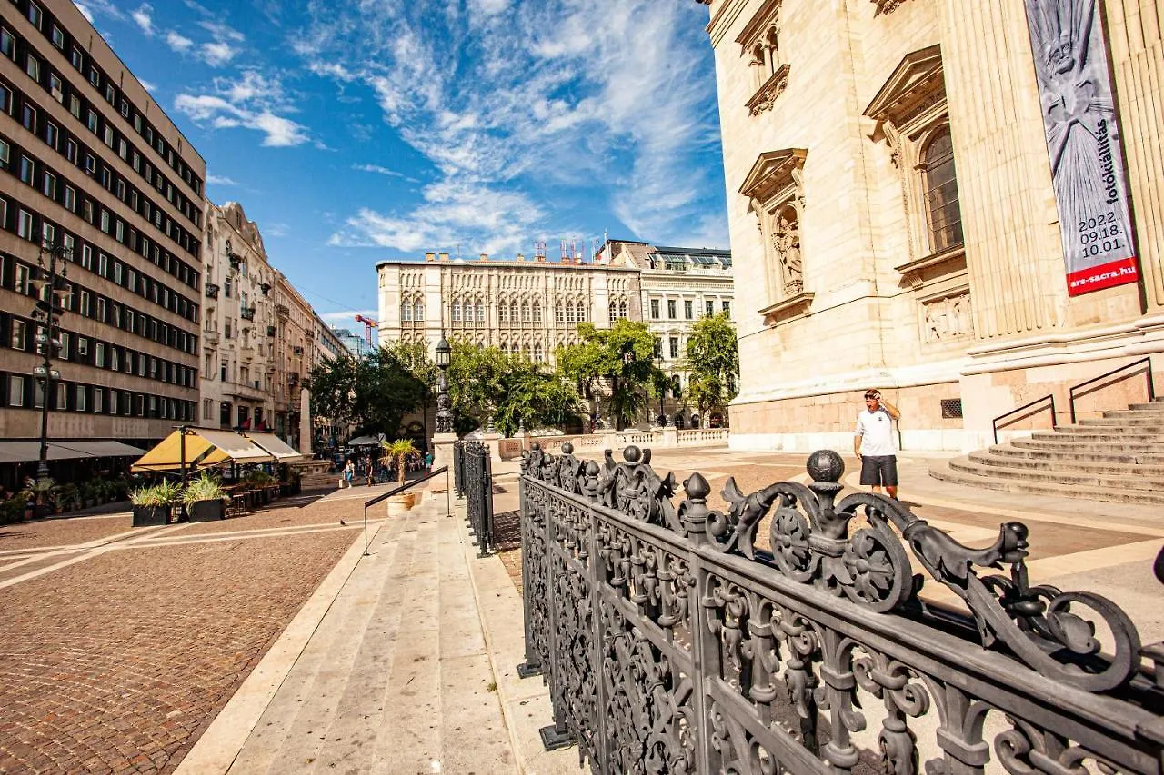 Basilica -Quiet, Privat, Balcony, The Best Area Budapest 0*,  Hungary